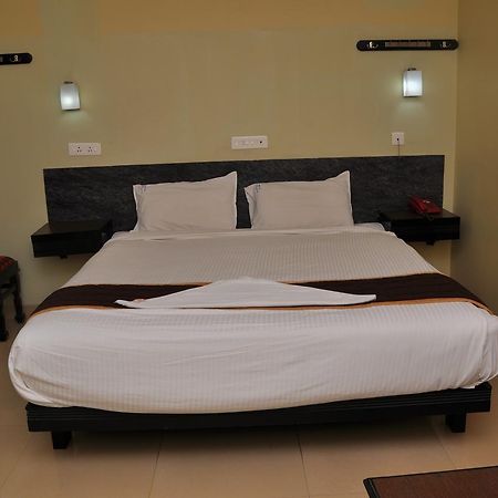 Hotel Rajam Канниякумари Экстерьер фото